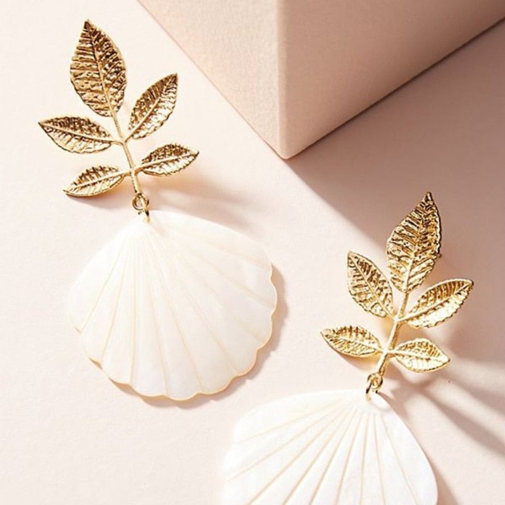 Divina Natural Shell Leaf Earrings